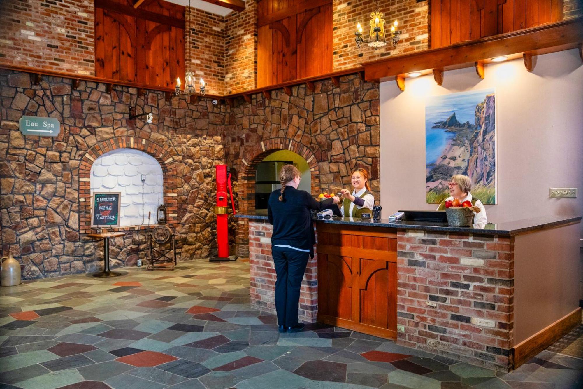 Old Orchard Inn ウルフビル エクステリア 写真