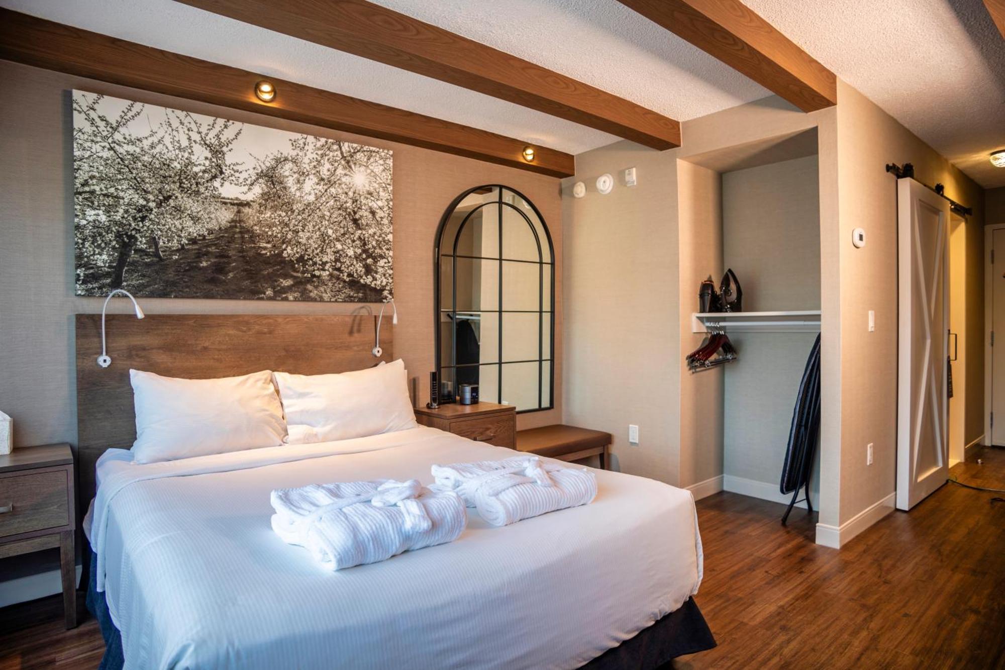 Old Orchard Inn ウルフビル エクステリア 写真